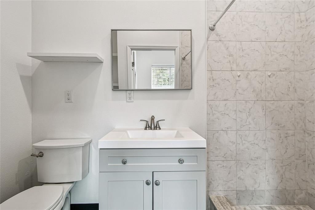 For Sale: $1,150,000 (6 beds, 6 baths, 3974 Square Feet)