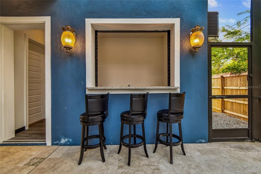 For Sale: $1,150,000 (6 beds, 6 baths, 3974 Square Feet)