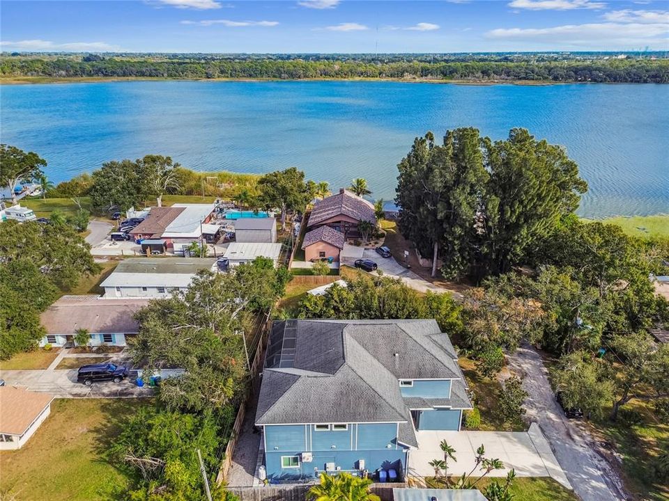 For Sale: $1,150,000 (6 beds, 6 baths, 3974 Square Feet)