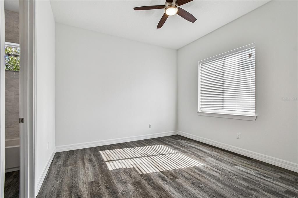 For Sale: $1,150,000 (6 beds, 6 baths, 3974 Square Feet)