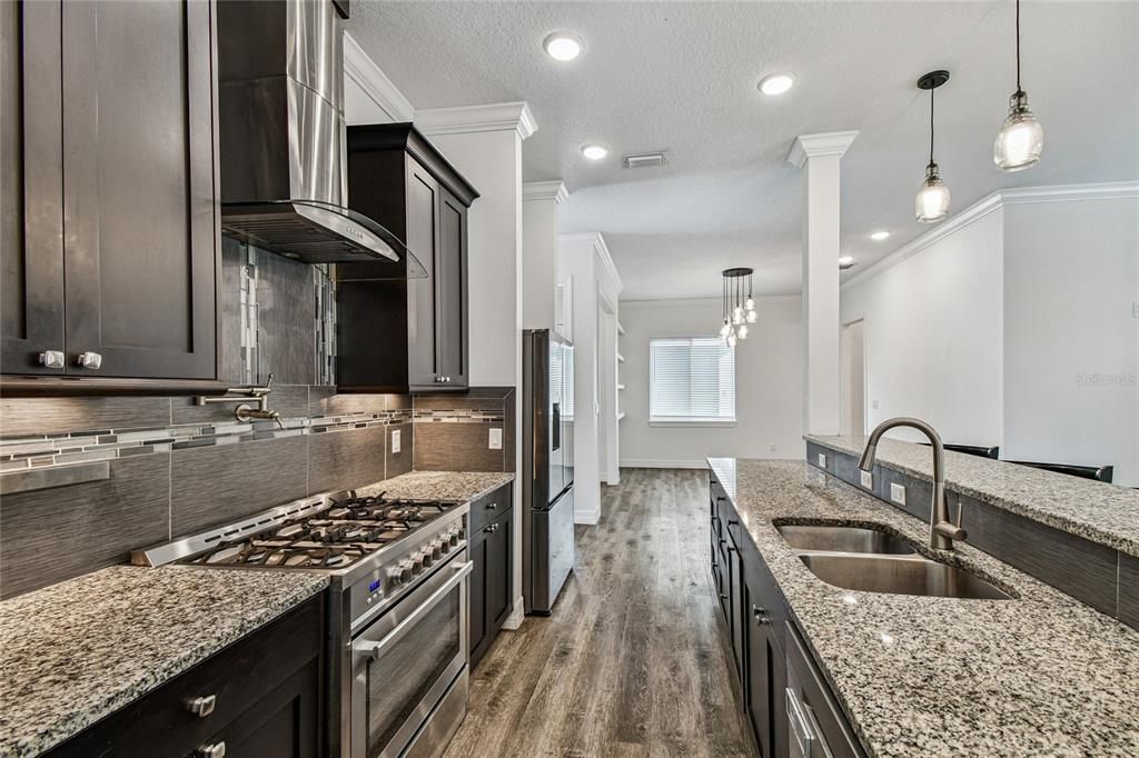 For Sale: $1,150,000 (6 beds, 6 baths, 3974 Square Feet)