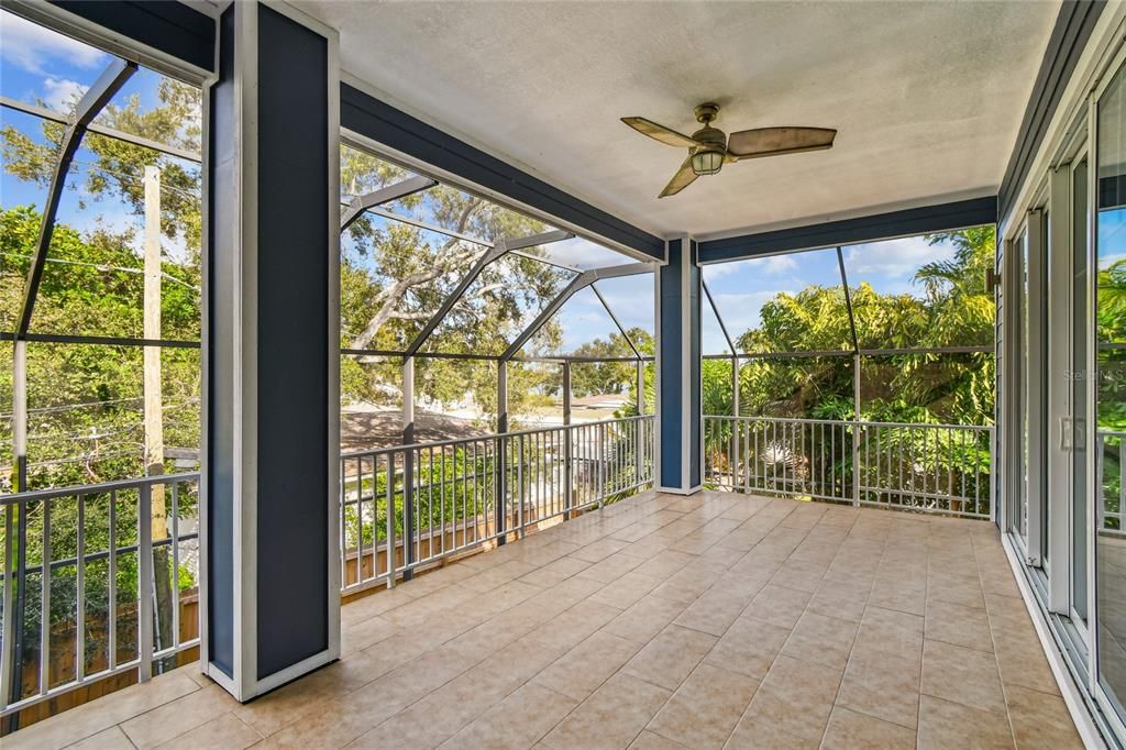 For Sale: $1,150,000 (6 beds, 6 baths, 3974 Square Feet)