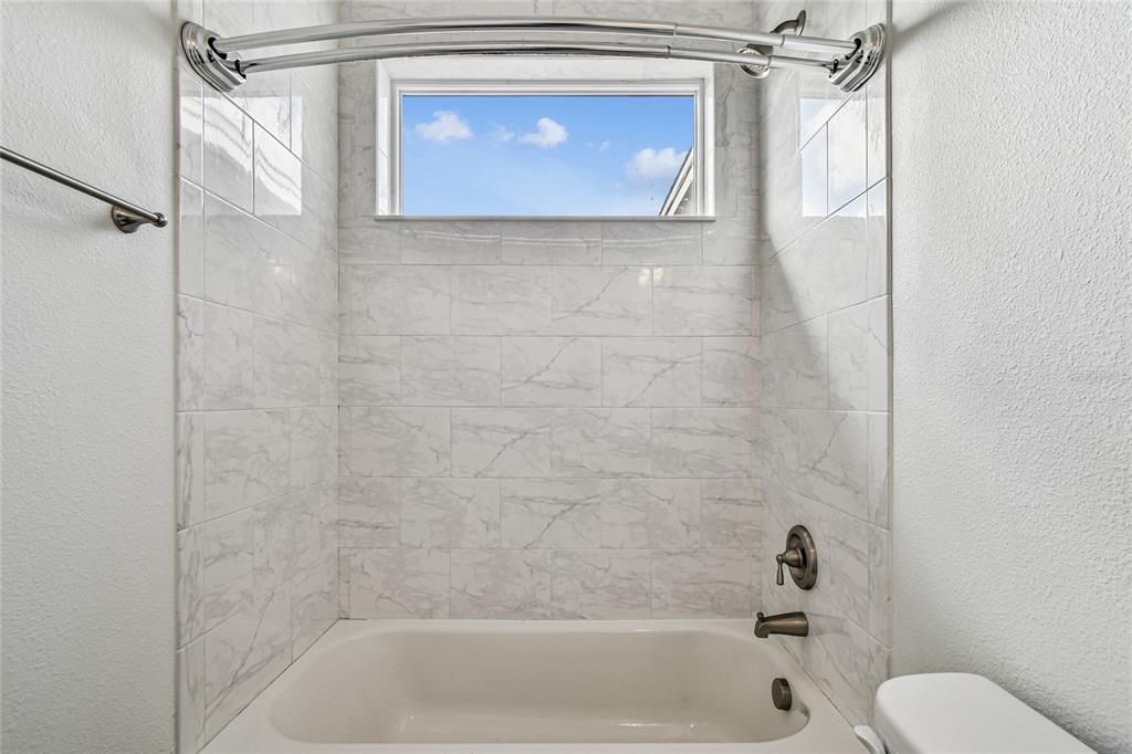 For Sale: $1,150,000 (6 beds, 6 baths, 3974 Square Feet)