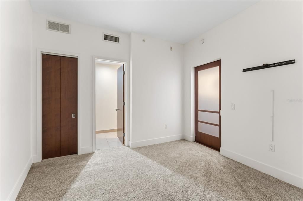 出租: $3,200 (2 贝兹, 2 浴室, 1170 平方英尺)