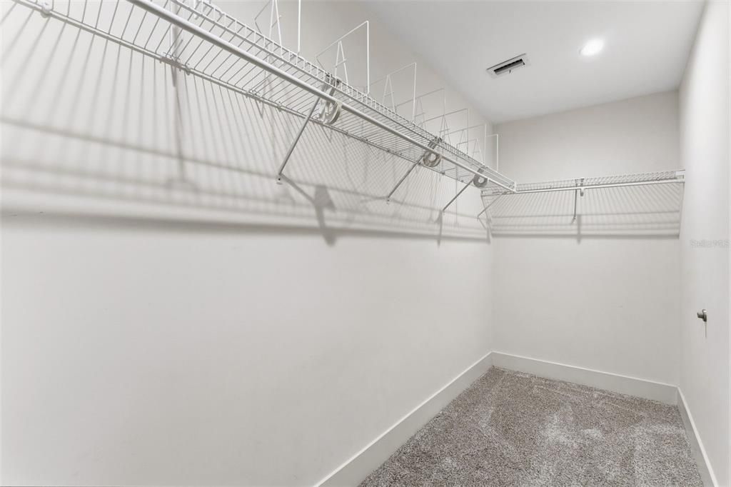 出租: $3,200 (2 贝兹, 2 浴室, 1170 平方英尺)