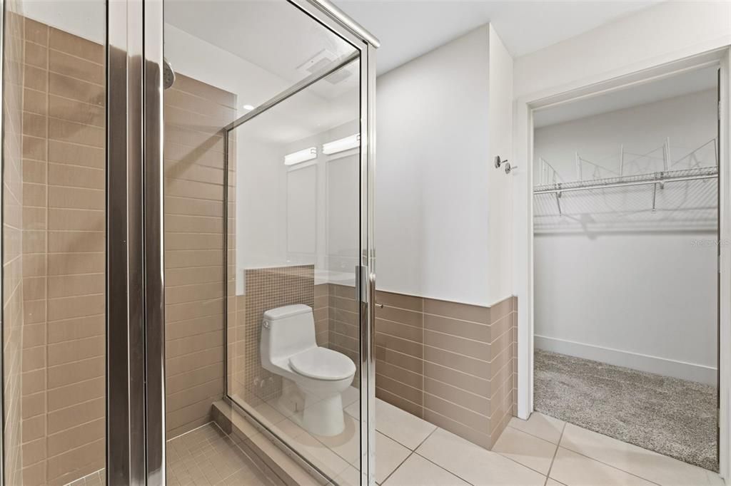 出租: $3,200 (2 贝兹, 2 浴室, 1170 平方英尺)