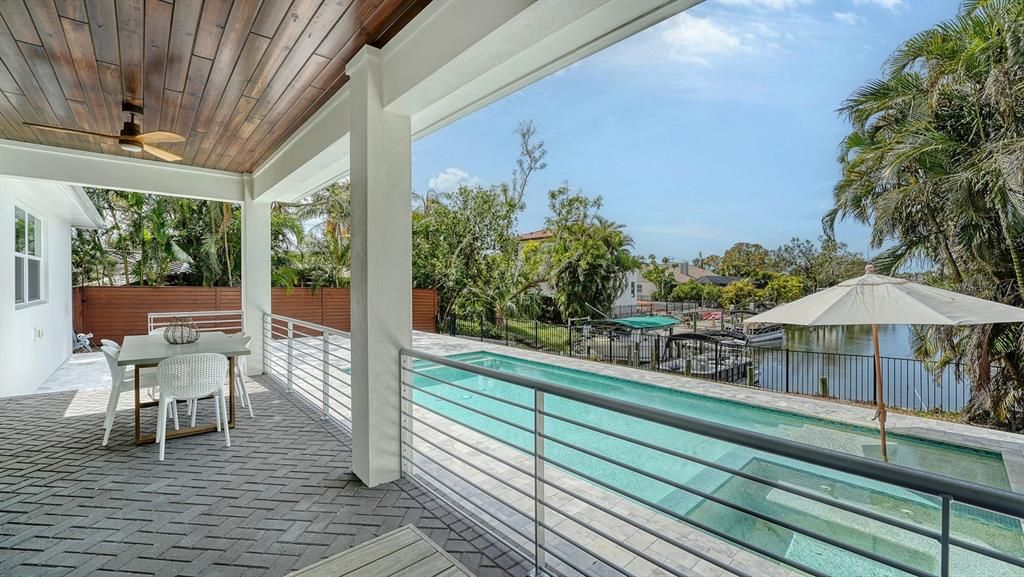 For Sale: $1,900,000 (3 beds, 2 baths, 2121 Square Feet)