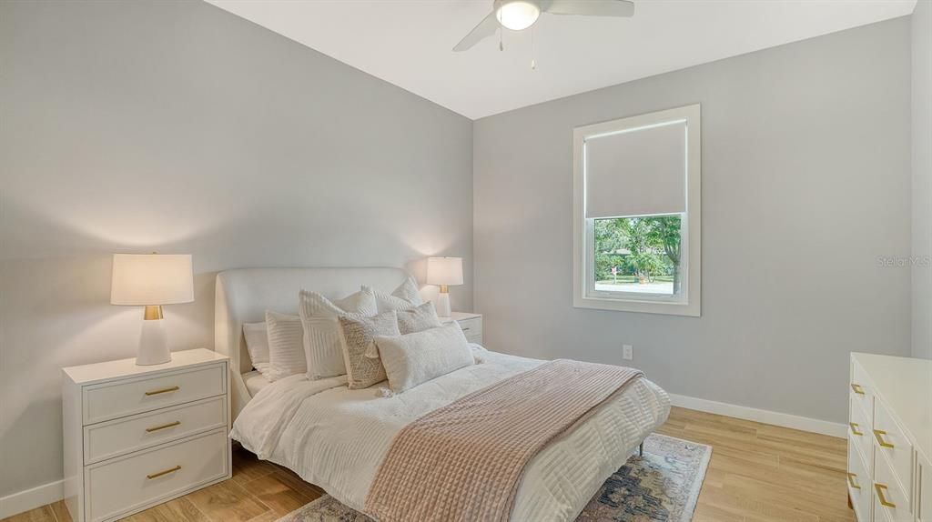 For Sale: $1,900,000 (3 beds, 2 baths, 2121 Square Feet)