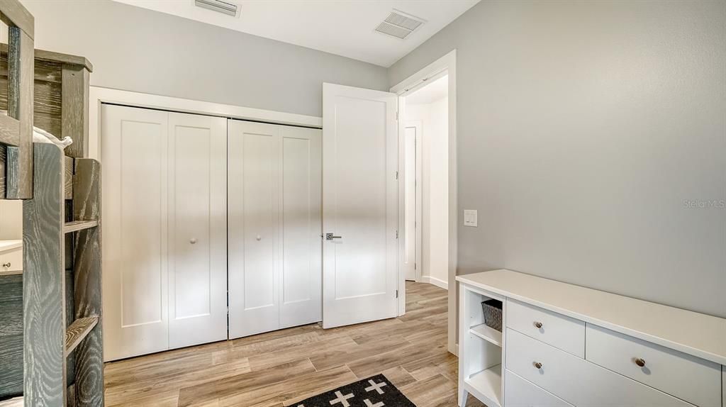 For Sale: $1,900,000 (3 beds, 2 baths, 2121 Square Feet)