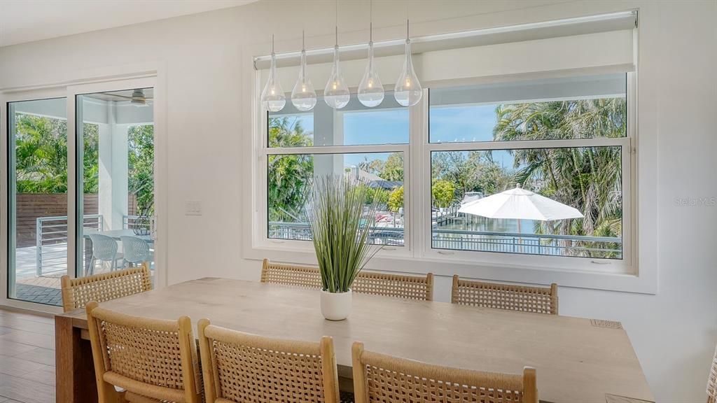 For Sale: $1,900,000 (3 beds, 2 baths, 2121 Square Feet)