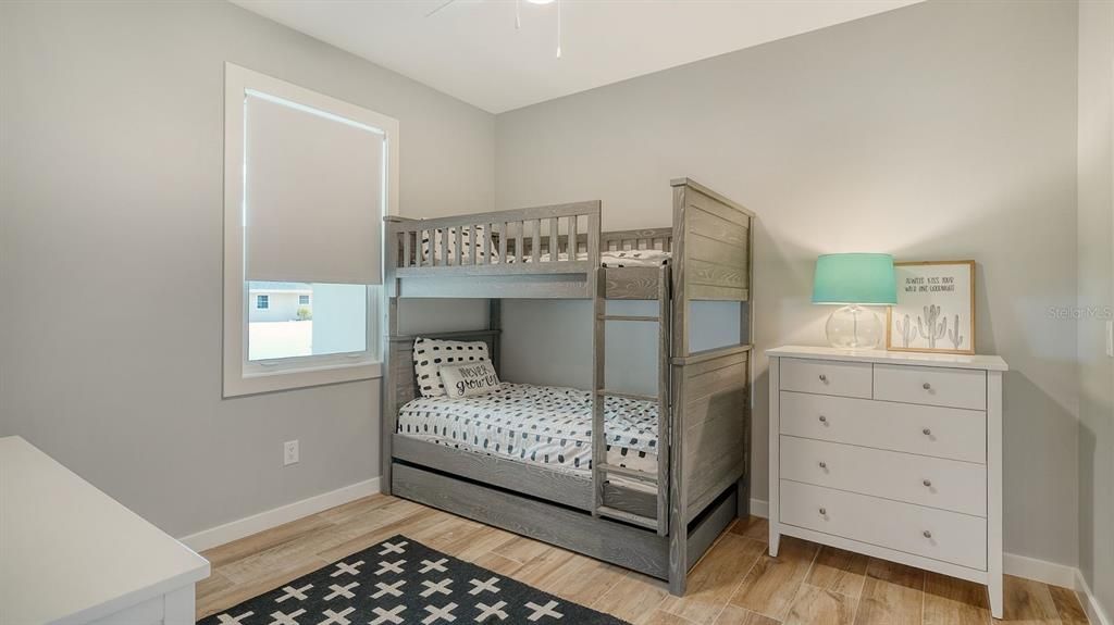 For Sale: $1,900,000 (3 beds, 2 baths, 2121 Square Feet)