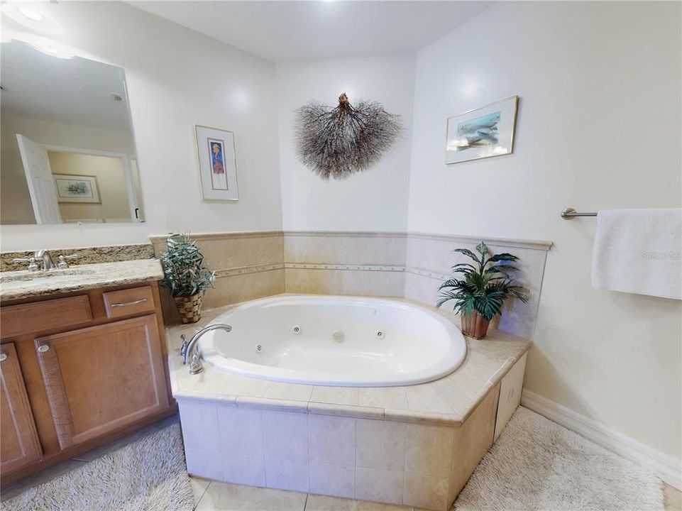 For Sale: $1,300,000 (3 beds, 3 baths, 2226 Square Feet)