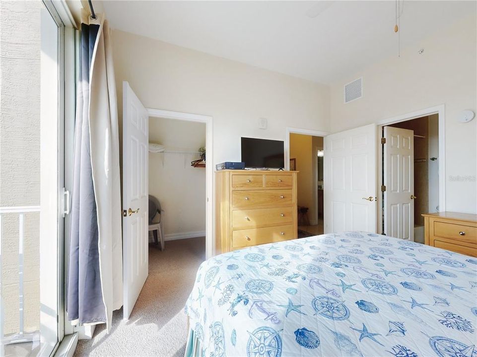 For Sale: $1,300,000 (3 beds, 3 baths, 2226 Square Feet)