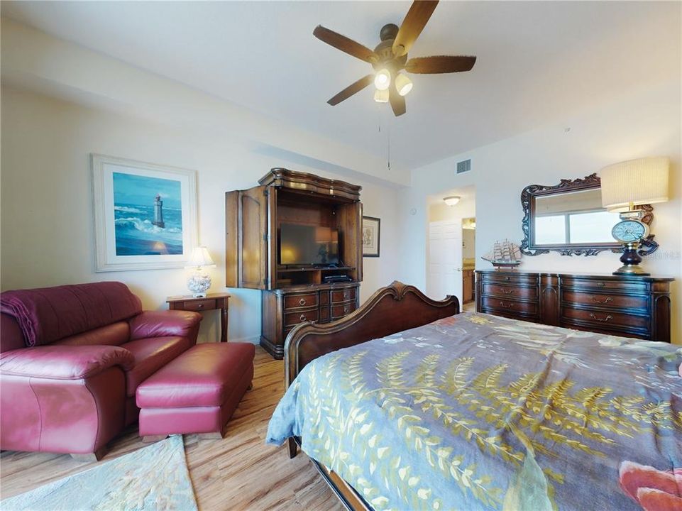 For Sale: $1,300,000 (3 beds, 3 baths, 2226 Square Feet)