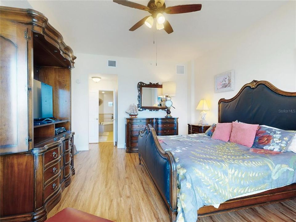 For Sale: $1,300,000 (3 beds, 3 baths, 2226 Square Feet)