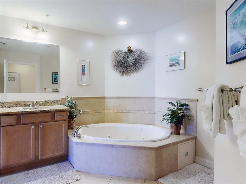 For Sale: $1,300,000 (3 beds, 3 baths, 2226 Square Feet)