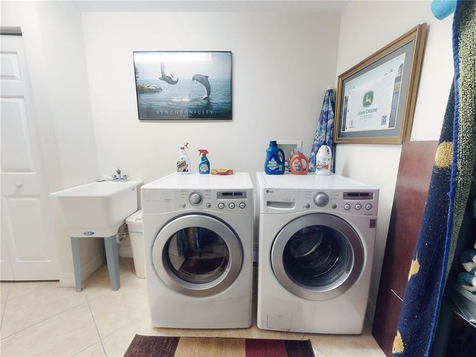 For Sale: $1,300,000 (3 beds, 3 baths, 2226 Square Feet)