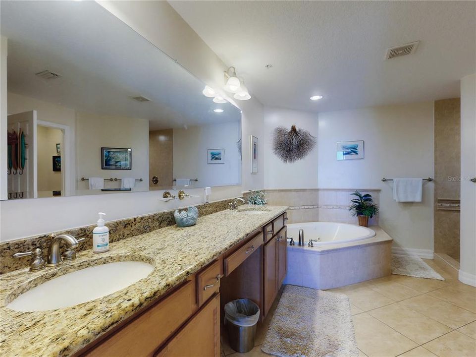 For Sale: $1,300,000 (3 beds, 3 baths, 2226 Square Feet)