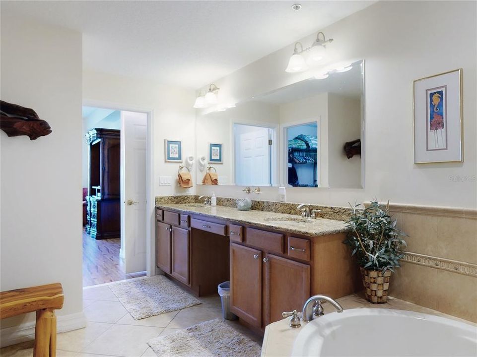 For Sale: $1,300,000 (3 beds, 3 baths, 2226 Square Feet)