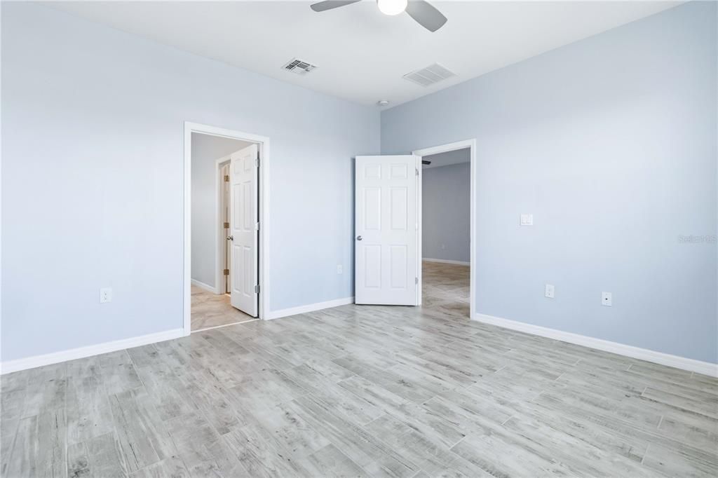 En Venta: $375,000 (4 camas, 2 baños, 1616 Pies cuadrados)