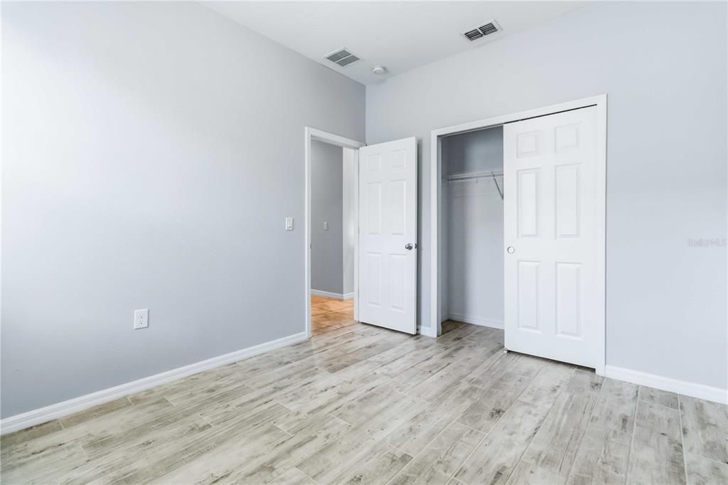 En Venta: $375,000 (4 camas, 2 baños, 1616 Pies cuadrados)