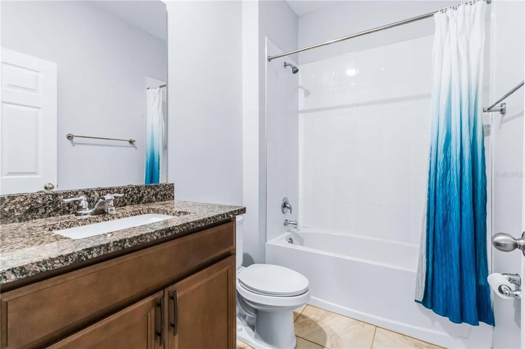 En Venta: $375,000 (4 camas, 2 baños, 1616 Pies cuadrados)