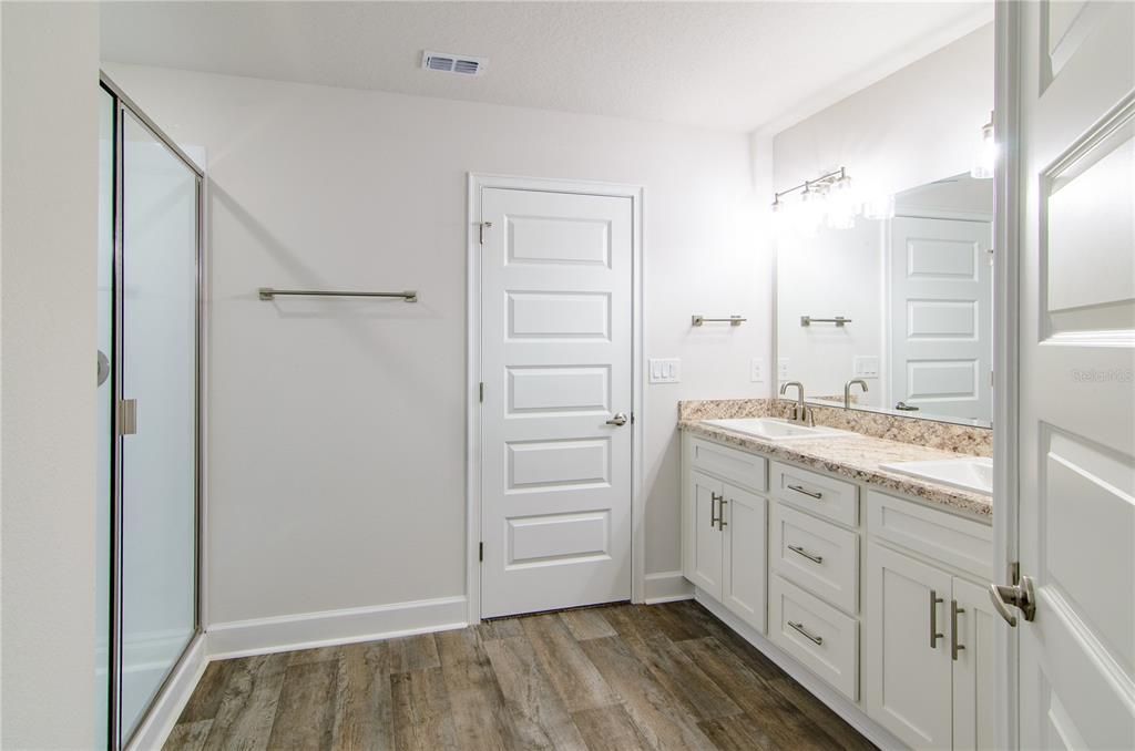 For Sale: $347,100 (4 beds, 2 baths, 1755 Square Feet)