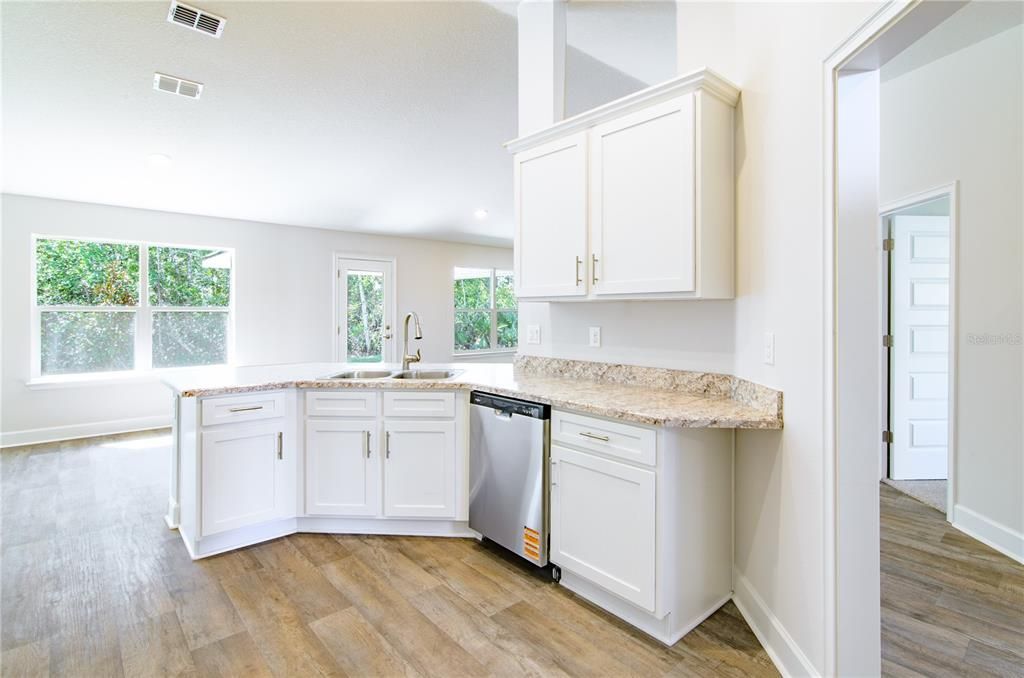 For Sale: $347,100 (4 beds, 2 baths, 1755 Square Feet)