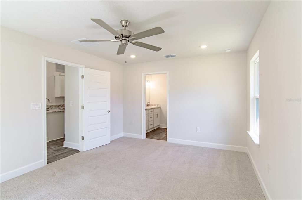 For Sale: $347,100 (4 beds, 2 baths, 1755 Square Feet)