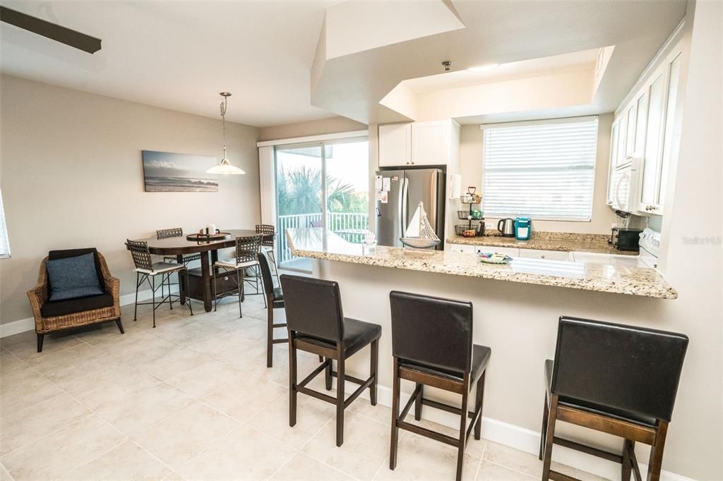 待售: $525,000 (3 贝兹, 3 浴室, 1593 平方英尺)