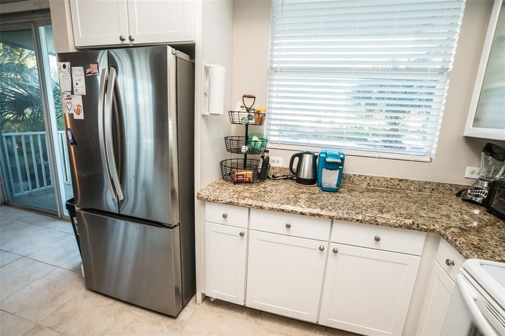 待售: $525,000 (3 贝兹, 3 浴室, 1593 平方英尺)