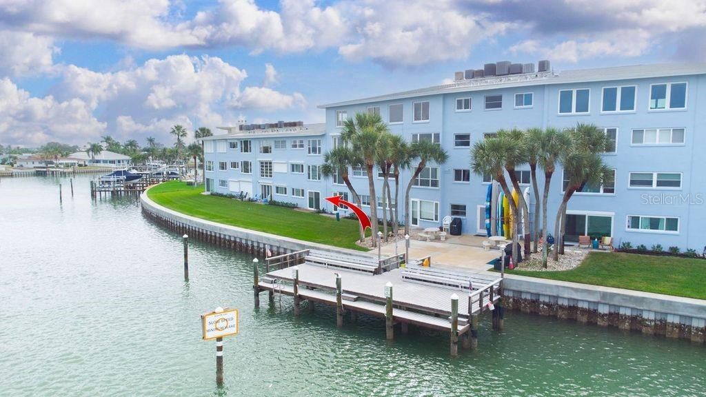 待售: $330,000 (2 贝兹, 2 浴室, 930 平方英尺)