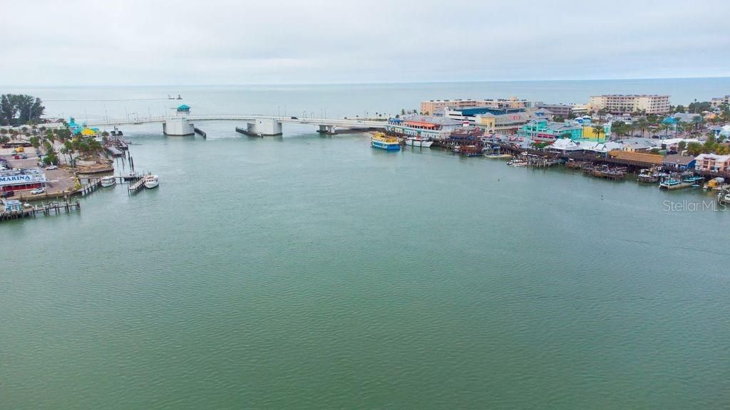 待售: $330,000 (2 贝兹, 2 浴室, 930 平方英尺)