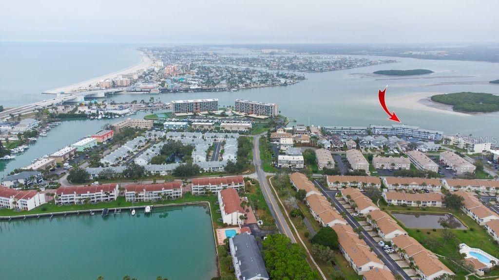 待售: $330,000 (2 贝兹, 2 浴室, 930 平方英尺)