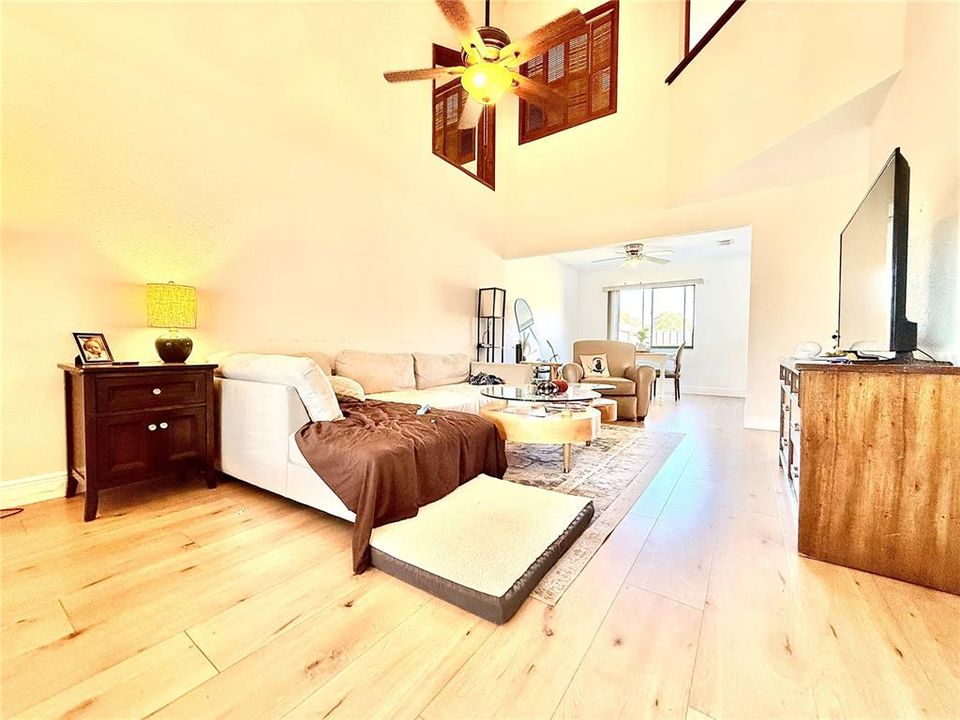 В аренду: $2,400 (3 спален, 2 ванн, 1634 Квадратных фут)