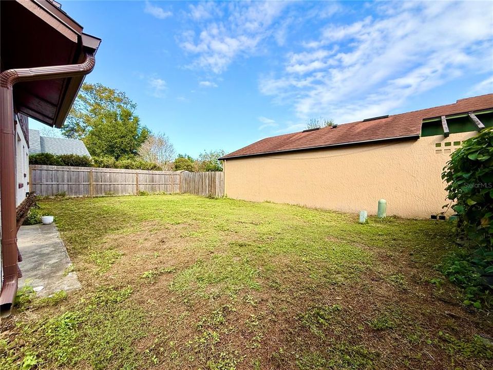 В аренду: $2,400 (3 спален, 2 ванн, 1634 Квадратных фут)