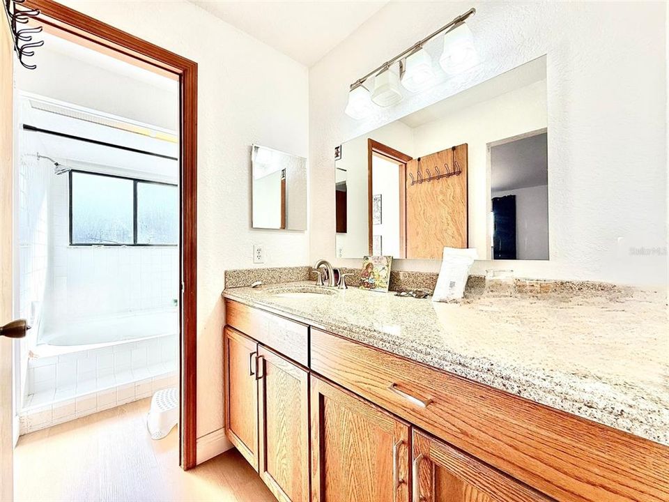 В аренду: $2,400 (3 спален, 2 ванн, 1634 Квадратных фут)