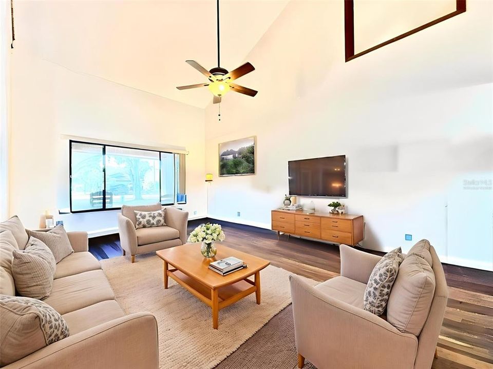 В аренду: $2,400 (3 спален, 2 ванн, 1634 Квадратных фут)