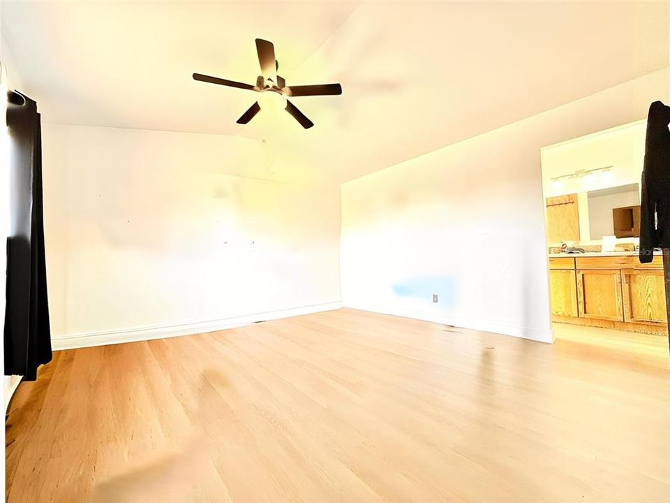 В аренду: $2,400 (3 спален, 2 ванн, 1634 Квадратных фут)