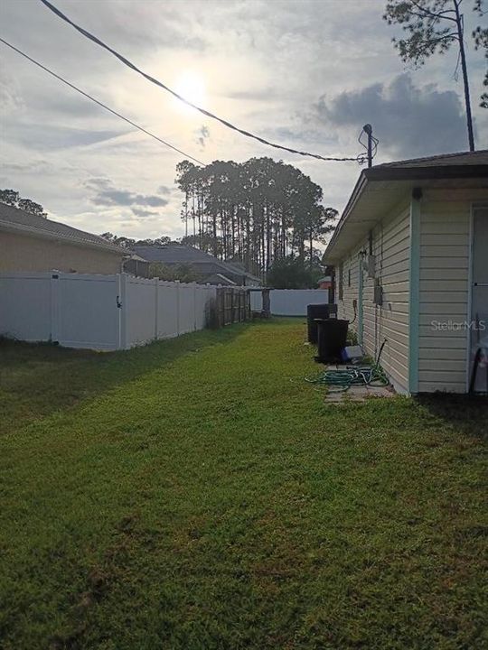 For Sale: $265,000 (3 beds, 2 baths, 1344 Square Feet)