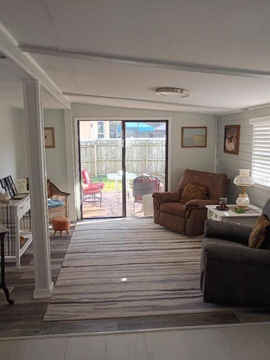 For Sale: $265,000 (3 beds, 2 baths, 1344 Square Feet)