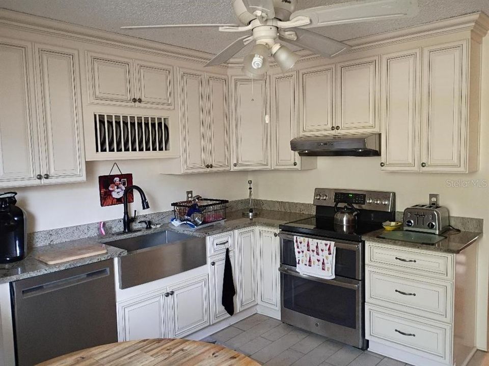 For Sale: $265,000 (3 beds, 2 baths, 1344 Square Feet)