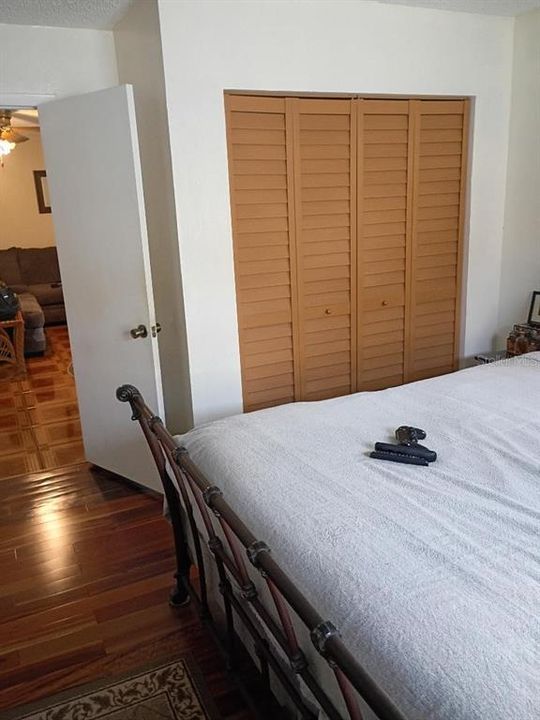 For Sale: $265,000 (3 beds, 2 baths, 1344 Square Feet)