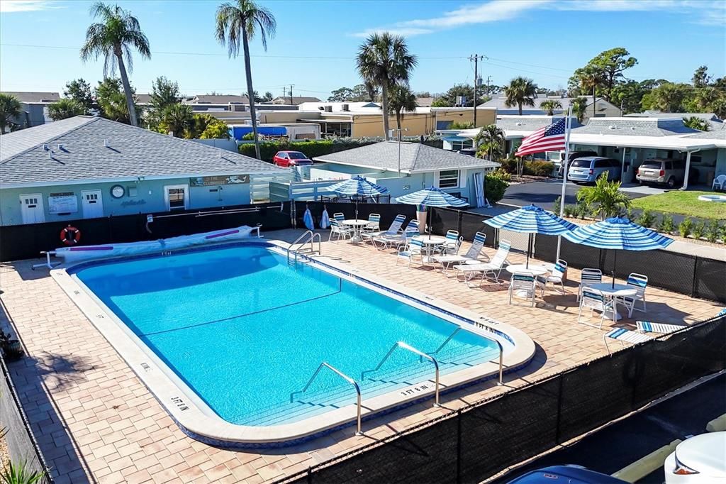 For Sale: $289,000 (2 beds, 1 baths, 1105 Square Feet)