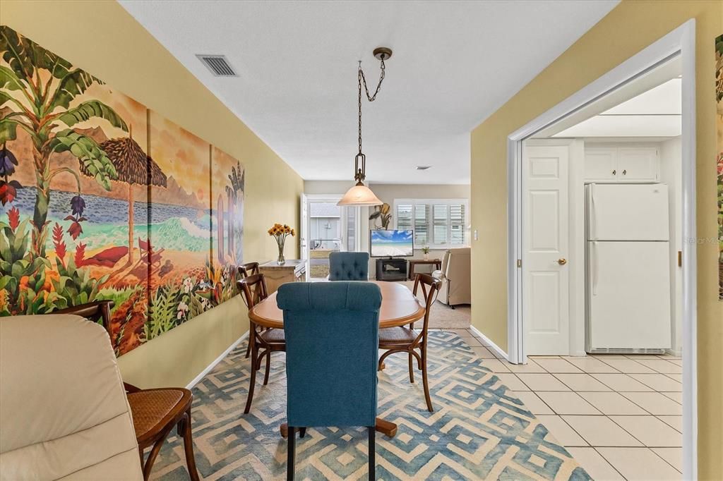 For Sale: $289,000 (2 beds, 1 baths, 1105 Square Feet)