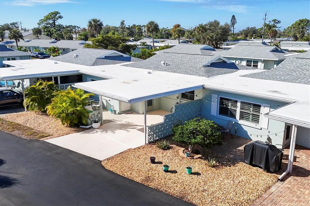 For Sale: $289,000 (2 beds, 1 baths, 1105 Square Feet)