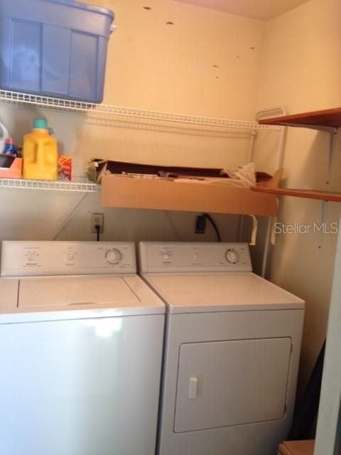 For Rent: $1,100 (2 beds, 1 baths, 1046 Square Feet)