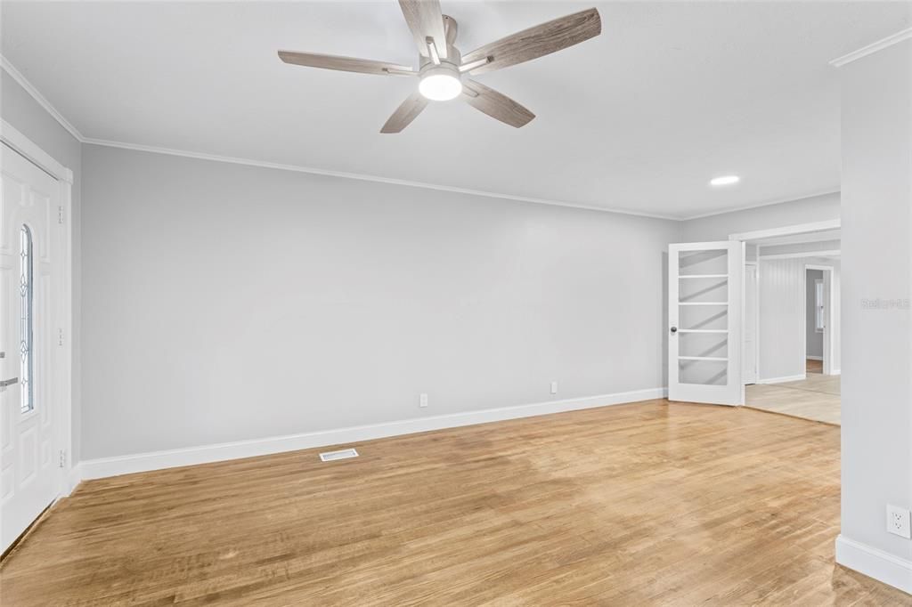 For Sale: $275,000 (3 beds, 2 baths, 1680 Square Feet)