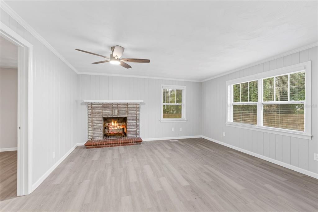 For Sale: $275,000 (3 beds, 2 baths, 1680 Square Feet)