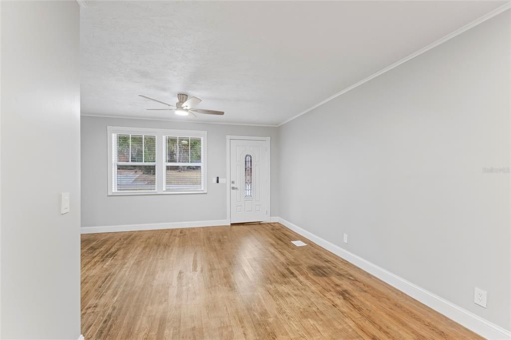 For Sale: $275,000 (3 beds, 2 baths, 1680 Square Feet)